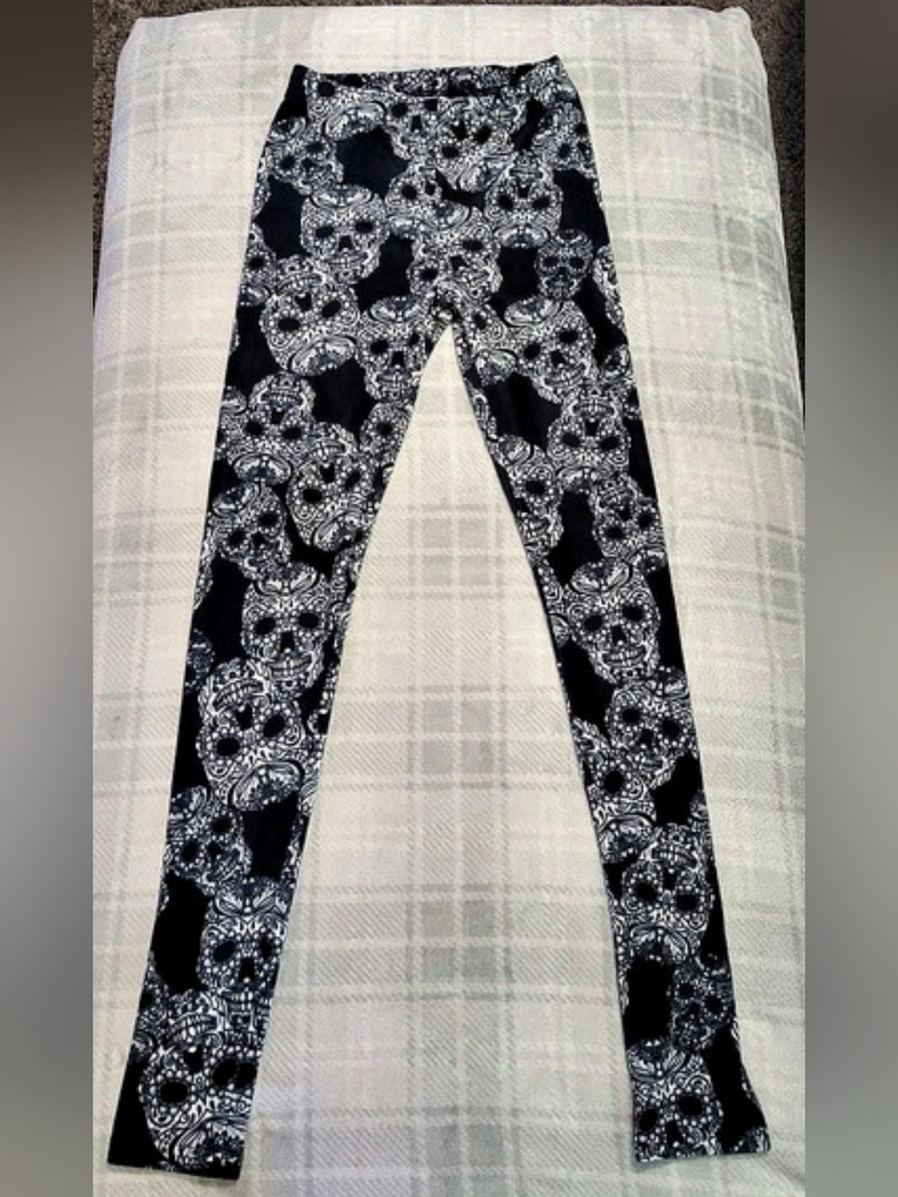 Black & White Skull Print Velour Leggings XS
